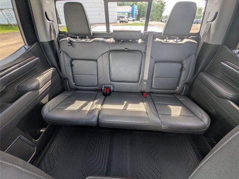 Used 2025 Chevrolet Silverado 1500 LTZ w/ LTZ Premium Package AWD/4WD image 38