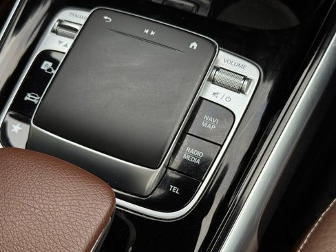 Used 2020 Mercedes-Benz GLB 250 4MATIC image 65