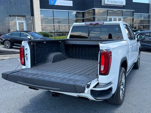 Used 2022 GMC Sierra 1500 Denali w/ Denali Premium Package AWD/4WD image 19