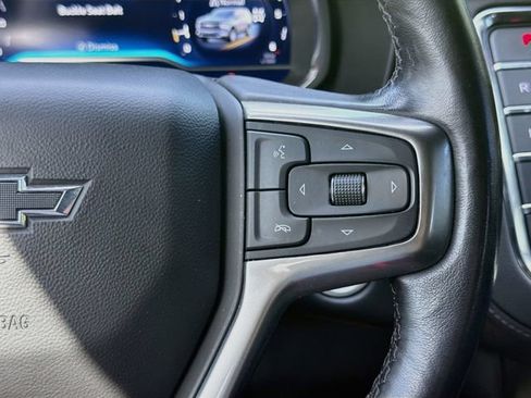 Used 2022 Chevrolet Tahoe Z71 w/ Luxury Package AWD/4WD image 41