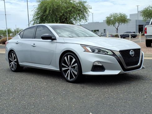 Used 2022 Nissan Altima 2.5 SR FWD image 1