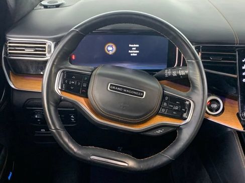Used 2022 Jeep Grand Wagoneer Series III w/ Rear Seat Video Group 1 AWD/4WD image 34