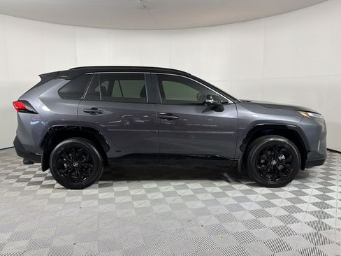 Used 2025 Toyota RAV4 XSE AWD/4WD image 8