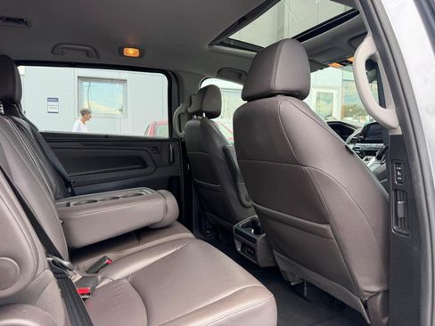 Used 2023 Honda Odyssey EX-L image 10