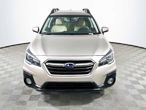 Used 2018 Subaru Outback 2.5i Limited image 2