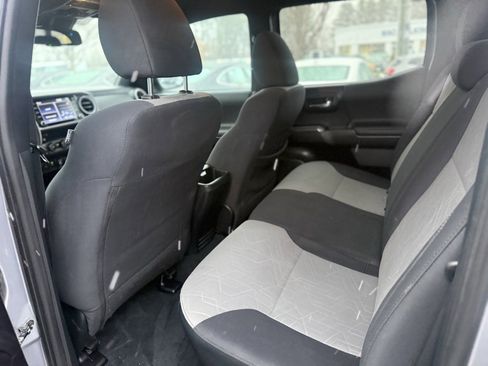 Certified 2020 Toyota Tacoma TRD Off-Road image 16
