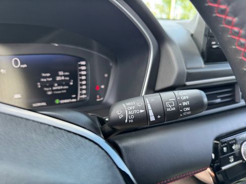 Used 2025 Honda Pilot Black Edition image 21