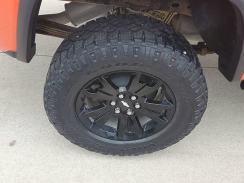 Certified 2020 Chevrolet Colorado ZR2 w/ ZR2 Dusk Special Edition AWD/4WD image 5