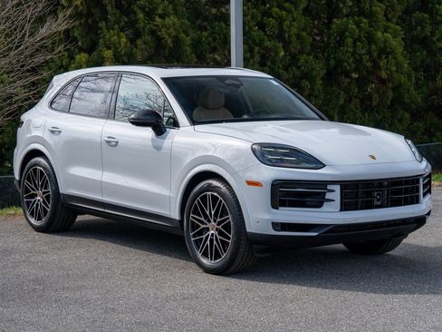 New 2026 Porsche Cayenne image 9