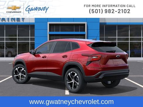 New 2026 Chevrolet Trax RS w/ Sunroof Package FWD image 3