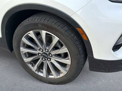 Used 2023 Chevrolet Blazer Premier w/ Driver Confidence II Package FWD image 5