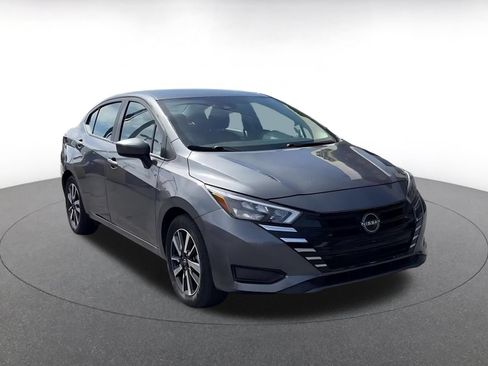 Used 2025 Nissan Versa SV FWD image 3