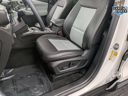 Used 2023 Ford Explorer XLT w/ Equipment Group 202A AWD/4WD image 11
