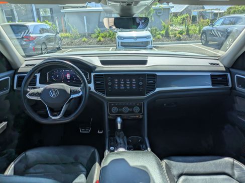 Used 2022 Volkswagen Atlas SEL Premium AWD/4WD image 31