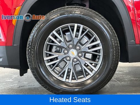 Used 2026 Chevrolet Traverse LT AWD/4WD image 11