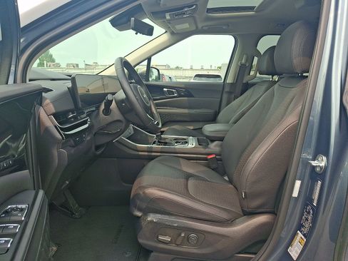 Used 2025 Kia Carnival SX Prestige FWD image 15