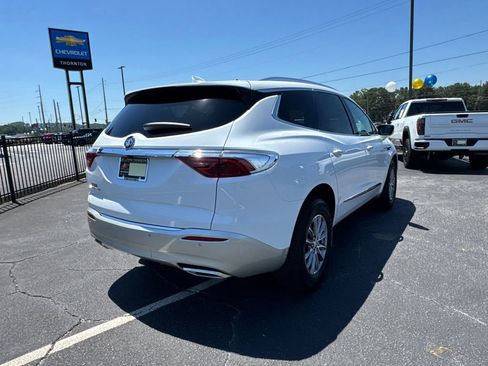 Used 2024 Buick Enclave Essence FWD image 6