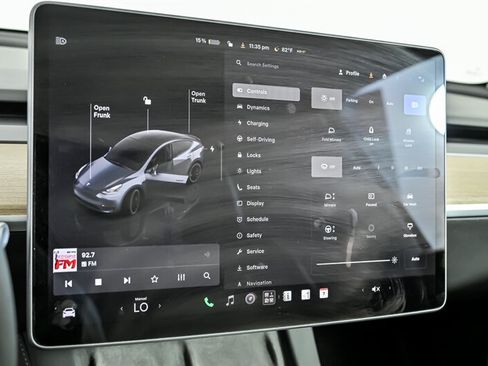 Used 2022 Tesla Model Y Performance AWD/4WD image 25