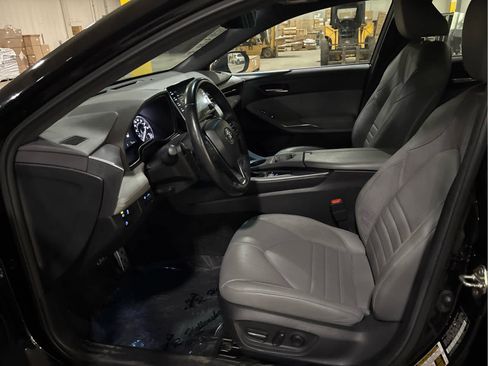 Used 2019 Toyota Avalon XSE w/ All Weather Liner Package FWD image 9