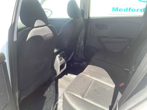 Used 2023 Nissan Rogue S AWD/4WD image 11