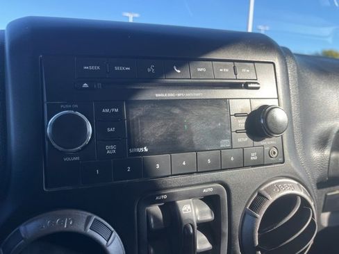 Used 2015 Jeep Wrangler Unlimited Sport w/ Quick Order Package 24S image 23