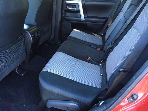 Used 2015 Toyota 4Runner SR5 AWD/4WD image 24
