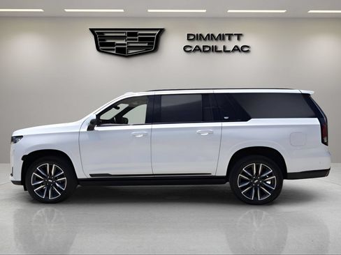 Used 2022 Cadillac Escalade ESV Sport w/ Touring Package AWD/4WD image 8