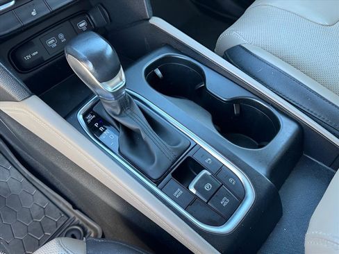 Used 2019 Hyundai Santa Fe Limited image 22