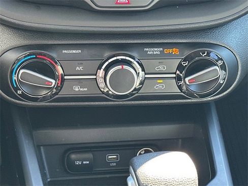 Used 2023 Kia Soul LX w/ LX Technology Package image 21