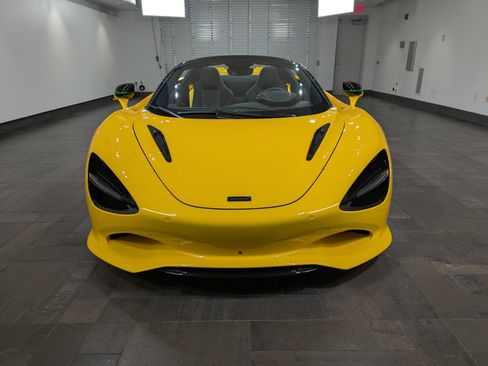New 2026 McLaren 750S Spider RWD image 2