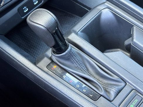 Certified 2023 Honda Accord EX image 24