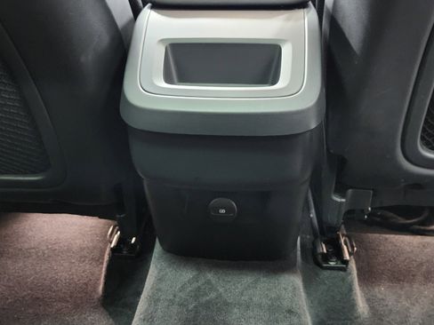 Used 2023 Volvo XC60 B5 Plus image 20