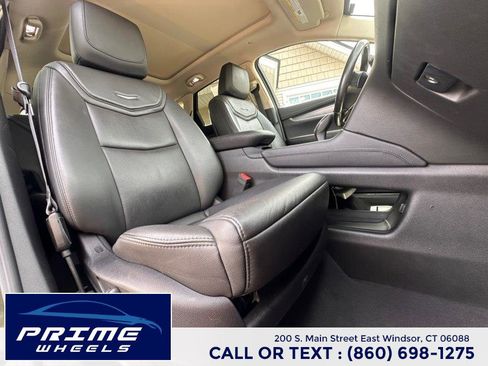 Used 2019 Cadillac XT5 Premium Luxury w/ Driver Assist Package AWD/4WD image 17