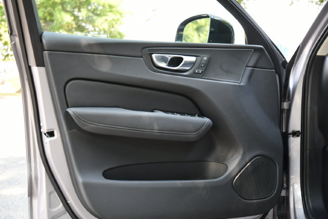 Certified 2026 Volvo XC60 B5 Plus AWD/4WD image 11