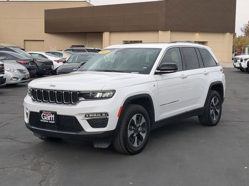 Used 2024 Jeep Grand Cherokee Limited 4xe image 10