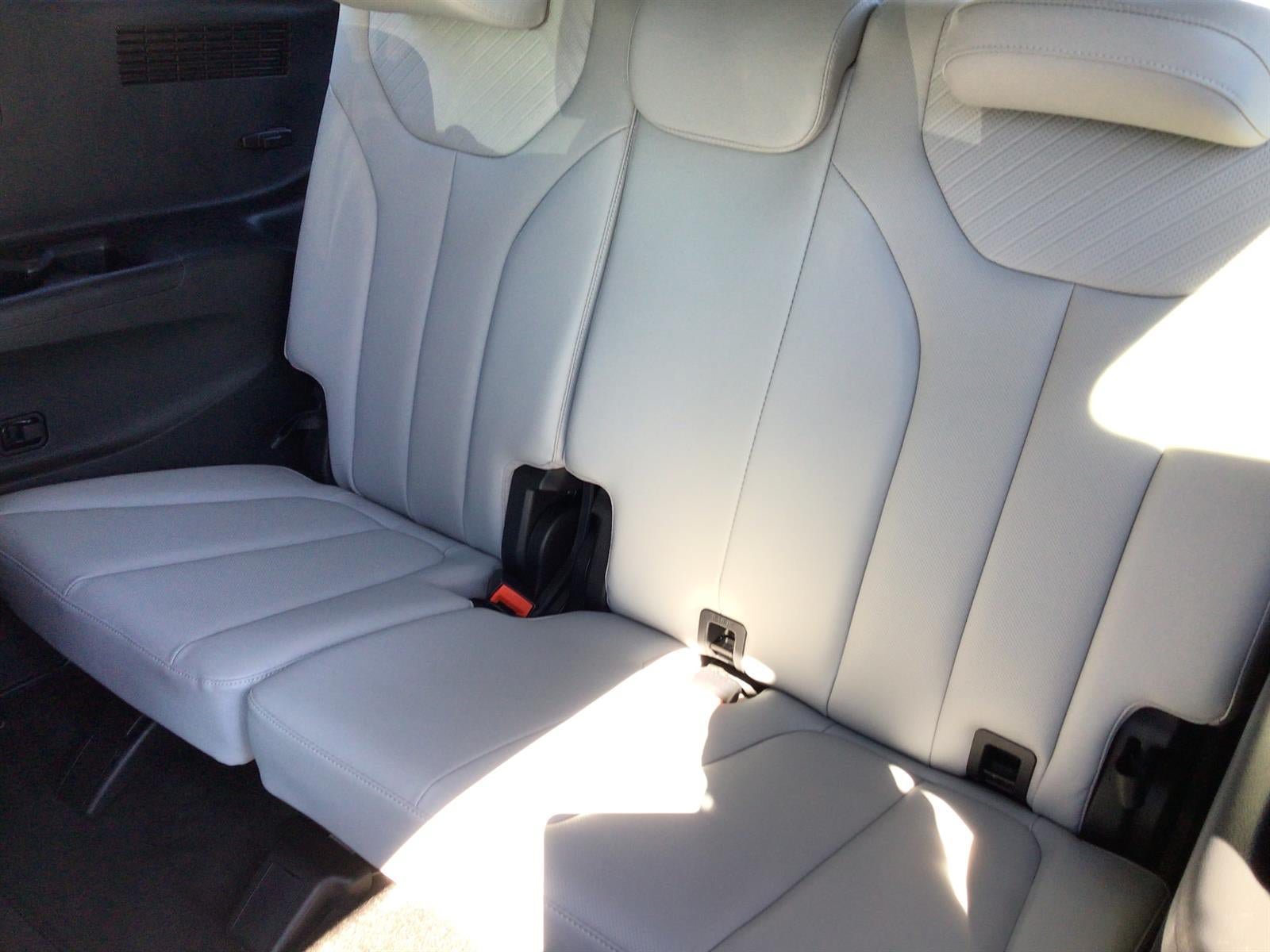 Used 2025 Hyundai Palisade SEL FWD image 18