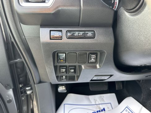 Used 2022 Nissan Frontier SV image 17