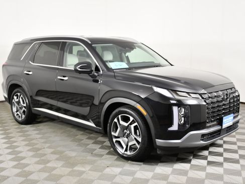 Used 2024 Hyundai Palisade Limited AWD/4WD image 4