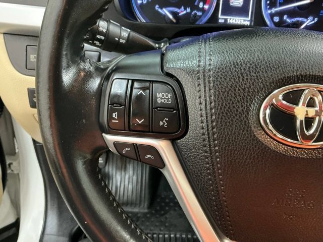 Used 2018 Toyota Highlander XLE AWD/4WD image 27