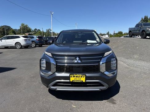 Used 2025 Mitsubishi Outlander SE AWD/4WD image 8