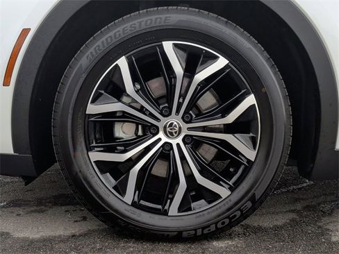 Certified 2026 Toyota Crown Limited image 9