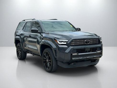 Used 2025 Toyota 4Runner 4WD image 3