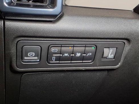 Used 2026 GMC Hummer EV SUV image 17