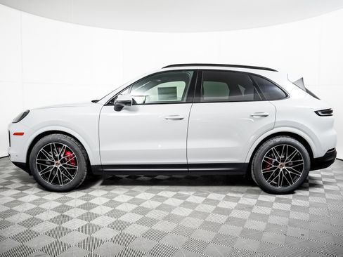New 2026 Porsche Cayenne S AWD/4WD image 2