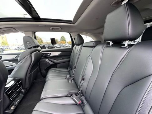 Used 2023 Acura MDX SH-AWD image 23