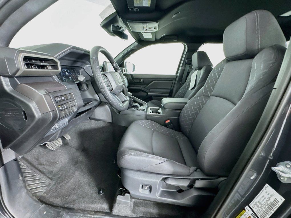 Used 2026 Toyota Tacoma SR5 AWD/4WD image 12