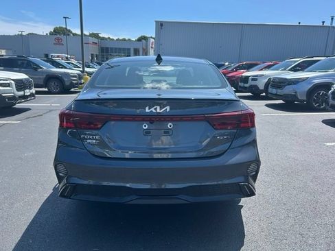 Used 2023 Kia Forte GT-Line w/ GT-Line Premium Package FWD image 5