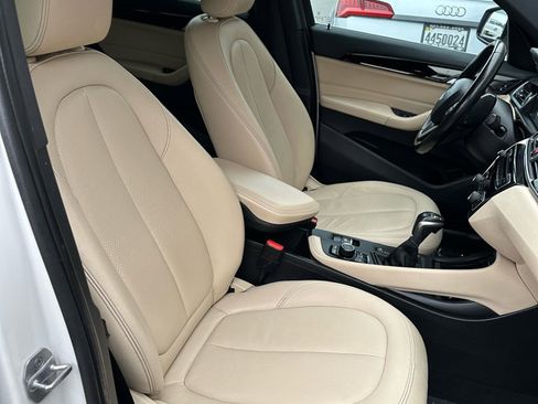 Used 2018 BMW X1 xDrive28i image 11