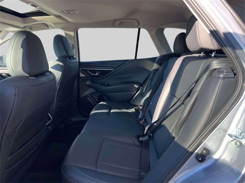 Used 2023 Subaru Outback Limited image 15