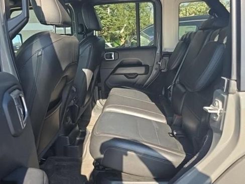 Used 2023 Jeep Wrangler Unlimited Sahara w/ Cold Weather Group image 18